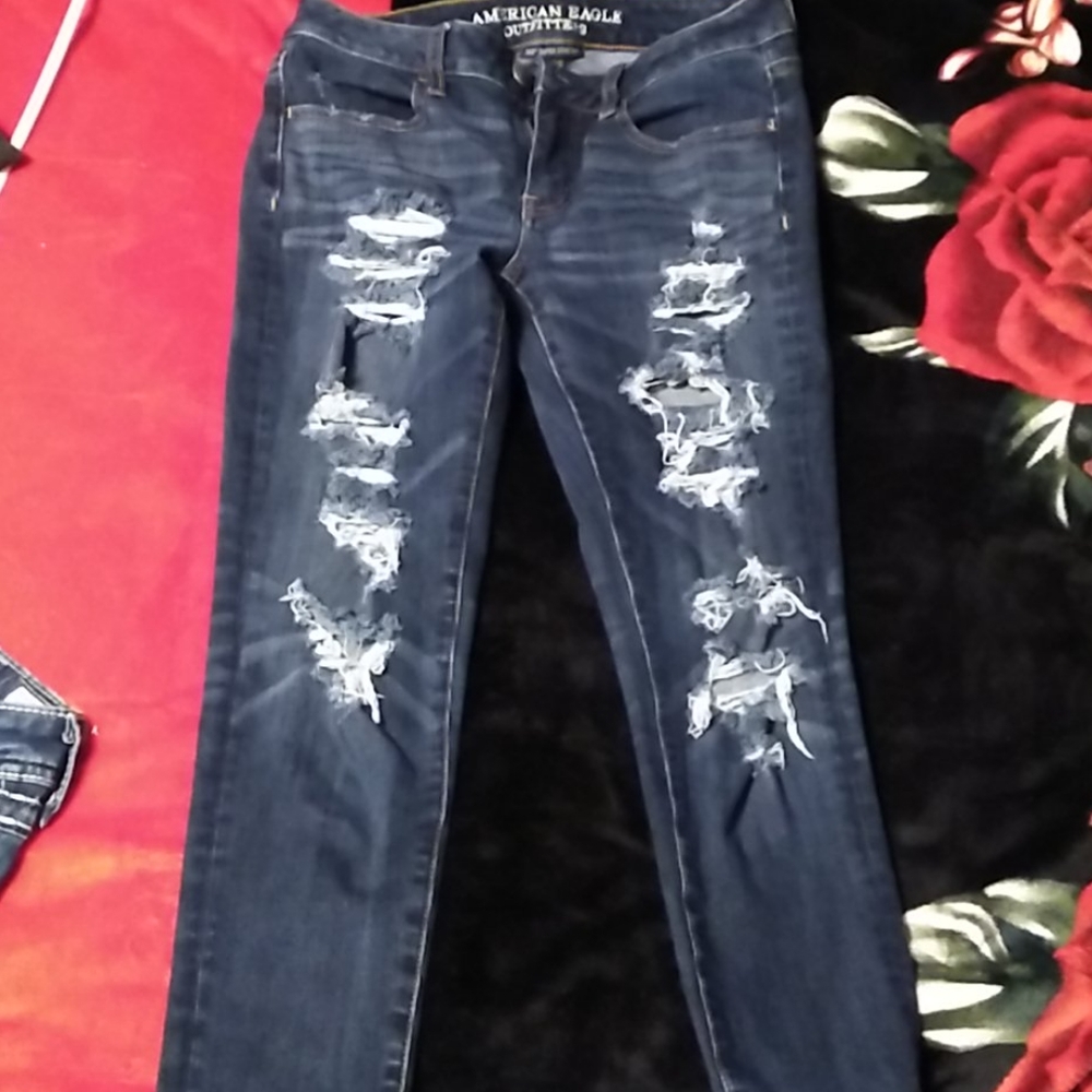 Clothes - Picture 4 of 4